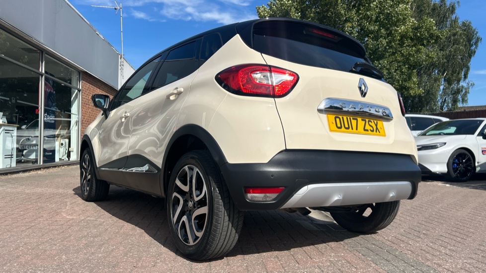 Renault Captur 1.2 TCE Signature Nav 5dr Auto Petrol Hatchback - Image 29