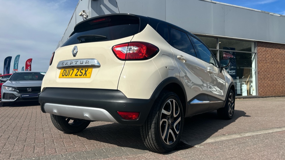 Renault Captur 1.2 TCE Signature Nav 5dr Auto Petrol Hatchback - Image 30