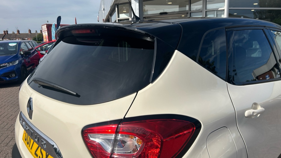 Renault Captur 1.2 TCE Signature Nav 5dr Auto Petrol Hatchback - Image 31