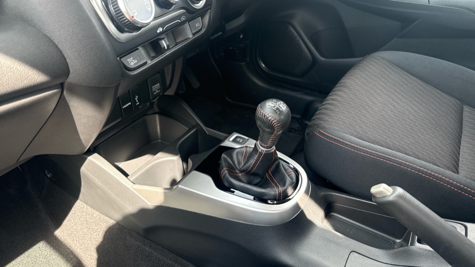 Honda Jazz 1.5 i-VTEC Sport 5dr Petrol Hatchback - Image 13