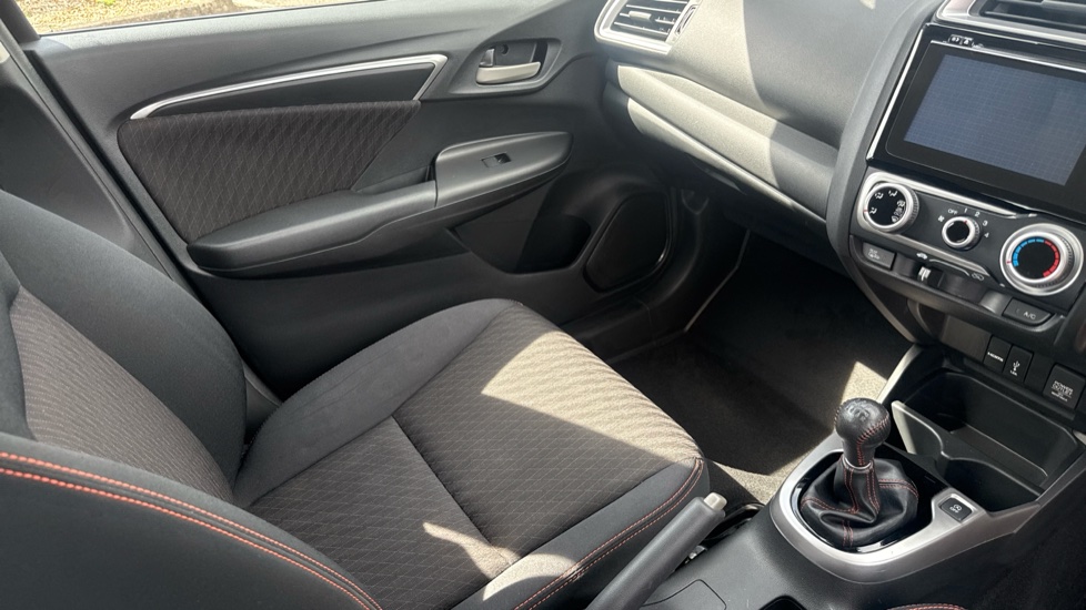 Honda Jazz 1.5 i-VTEC Sport 5dr Petrol Hatchback - Image 14