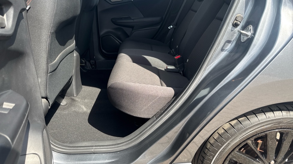 Honda Jazz 1.5 i-VTEC Sport 5dr Petrol Hatchback - Image 16