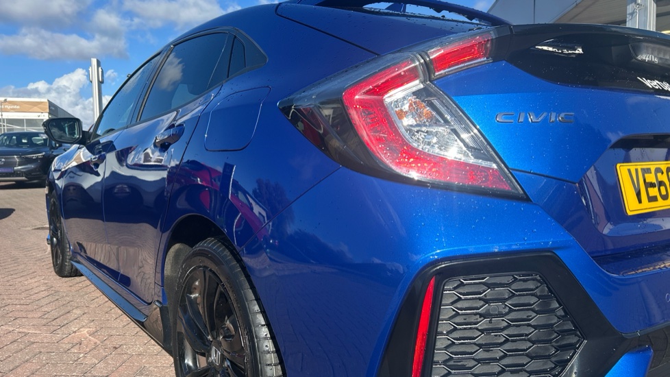Honda Civic 1.0 VTEC Turbo 126 Sport Line 5dr Petrol Hatchback - Image 22