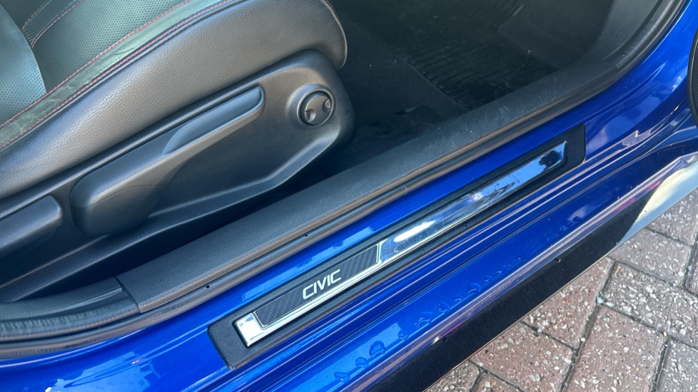 Honda Civic 1.0 VTEC Turbo 126 Sport Line 5dr Petrol Hatchback - Image 44