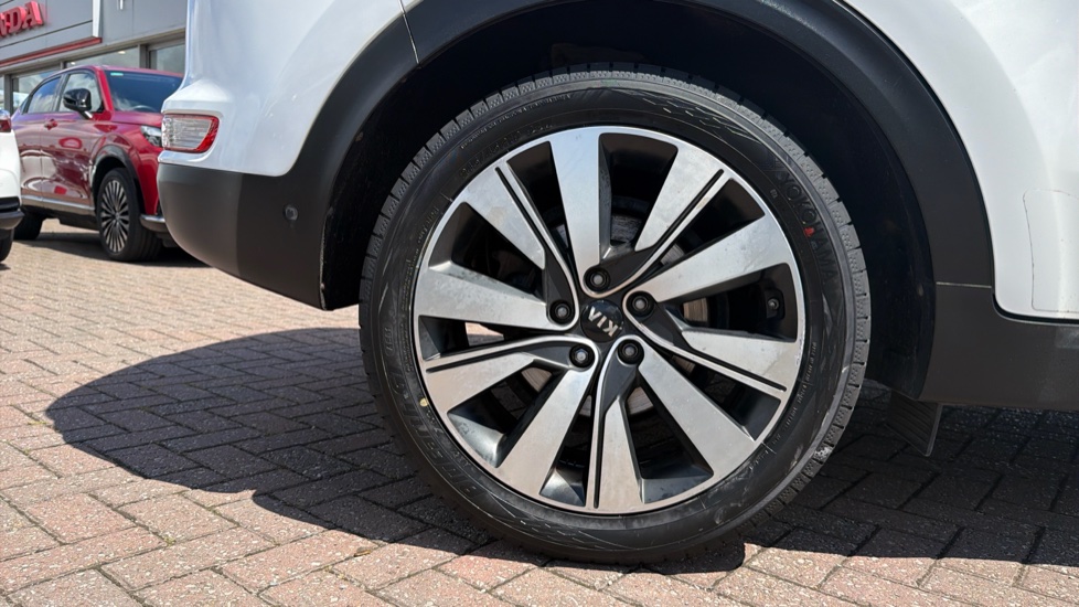 Kia Sportage 2.0 CRDi First Edition 5dr Auto [AWD] Diesel Estate - Image 7