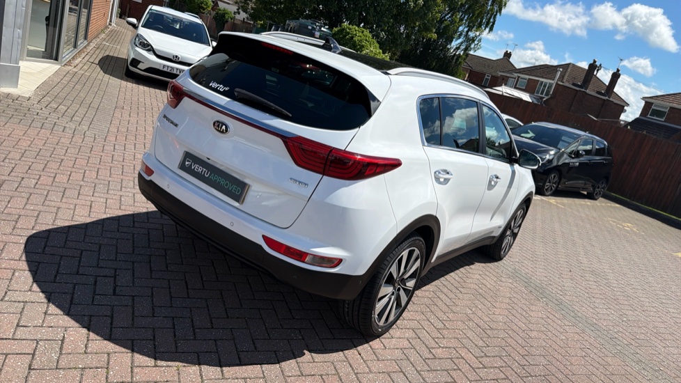 Kia Sportage 2.0 CRDi First Edition 5dr Auto [AWD] Diesel Estate - Image 26