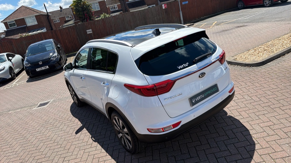 Kia Sportage 2.0 CRDi First Edition 5dr Auto [AWD] Diesel Estate - Image 27