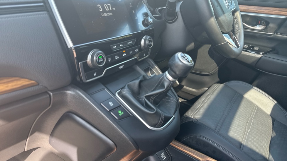 Honda CR-V 1.5 VTEC Turbo EX 5dr Petrol Estate - Image 13