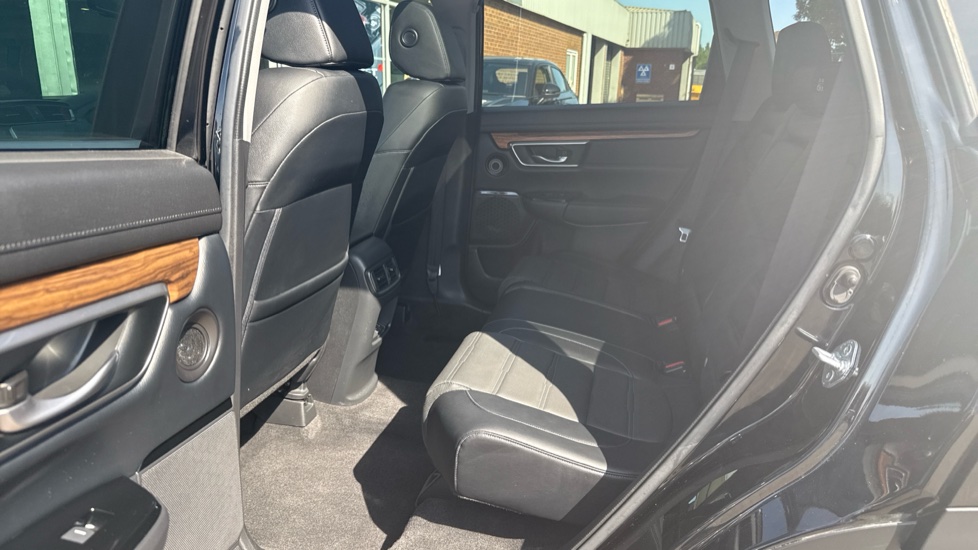 Honda CR-V 1.5 VTEC Turbo EX 5dr Petrol Estate - Image 16