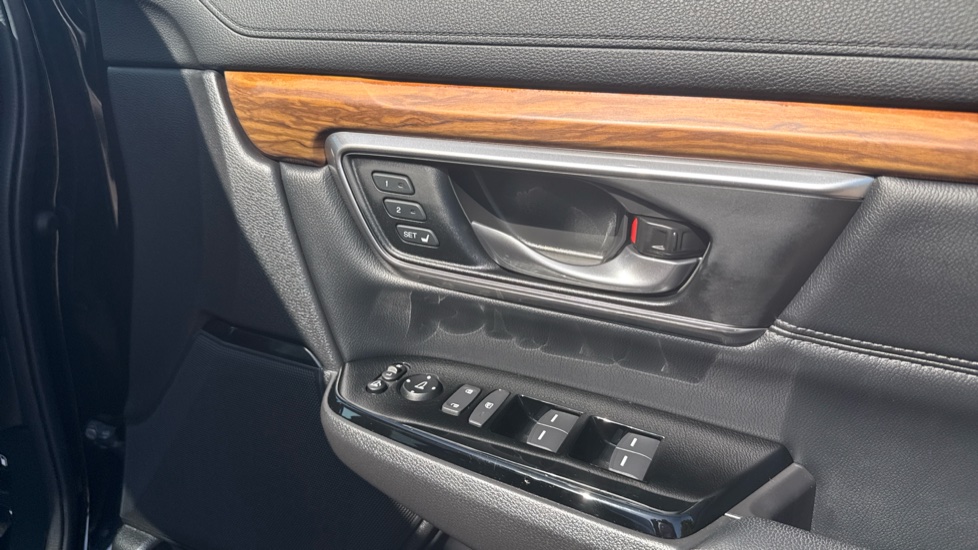 Honda CR-V 1.5 VTEC Turbo EX 5dr Petrol Estate - Image 43