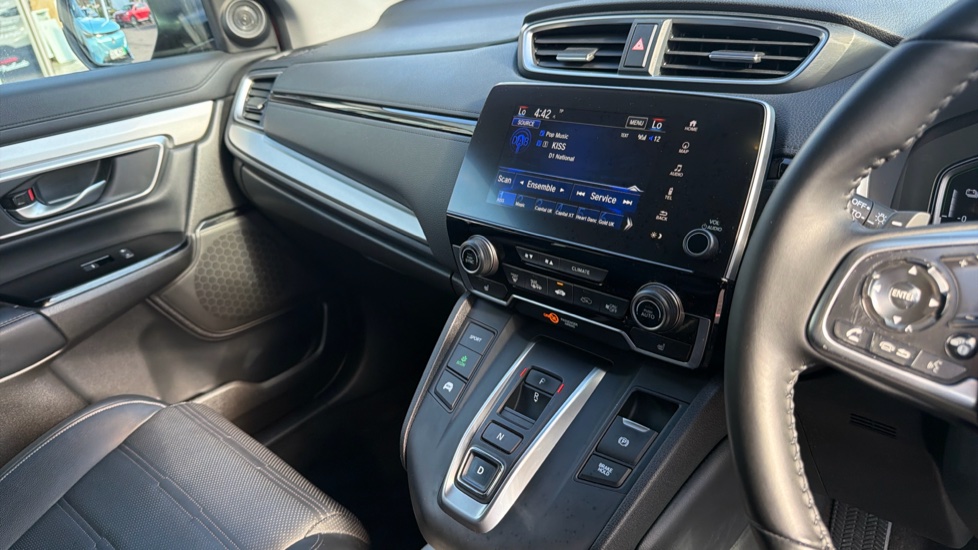 Honda CR-V 2.0 i-MMD Hybrid SR  2WD 5dr eCVT Hybrid Estate - Image 14