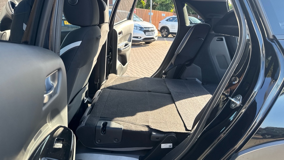 Honda Jazz 1.5 i-MMD Hybrid Crosstar EX 5dr eCVT Hybrid Hatchback - Image 25