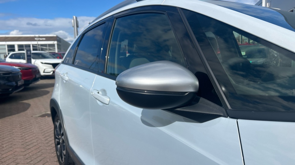 Honda Jazz 1.5 i-MMD Hybrid Crosstar EX 5dr eCVT Hybrid Hatchback - Image 17