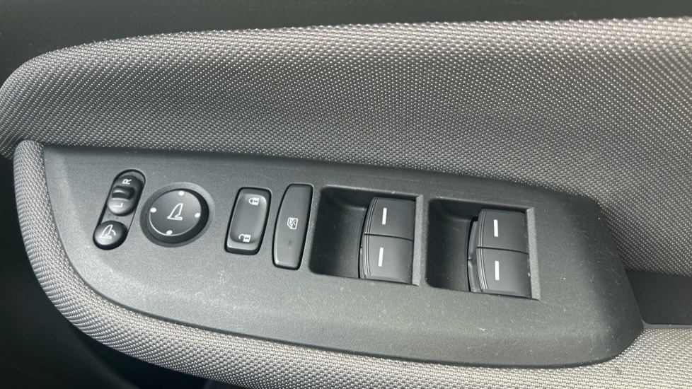 Honda Jazz 1.5 i-MMD Hybrid Crosstar EX 5dr eCVT Hybrid Hatchback - Image 34