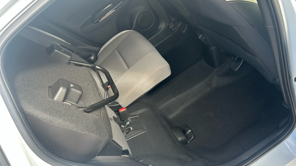 Honda Jazz 1.5 i-MMD Hybrid Crosstar EX 5dr eCVT Hybrid Hatchback - Image 41