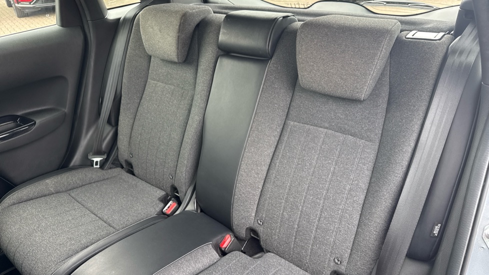Honda Jazz 1.5 i-MMD Hybrid SR 5dr eCVT Hybrid Hatchback - Image 8