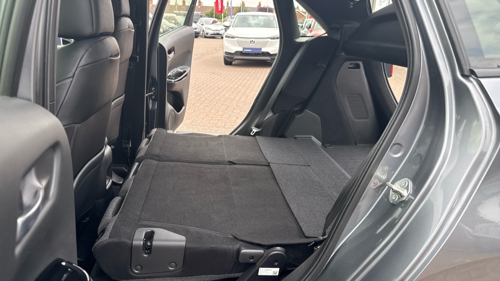 Honda Jazz 1.5 i-MMD Hybrid SR 5dr eCVT Hybrid Hatchback - Image 25