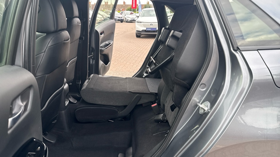 Honda Jazz 1.5 i-MMD Hybrid SR 5dr eCVT Hybrid Hatchback - Image 26