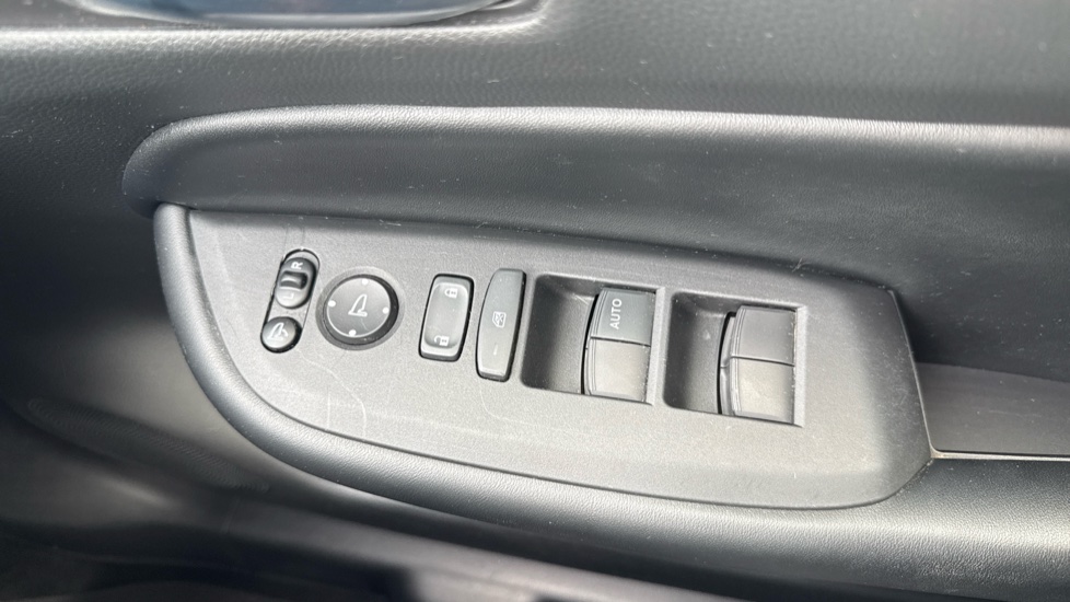 Honda Jazz 1.5 i-MMD Hybrid SR 5dr eCVT Hybrid Hatchback - Image 45