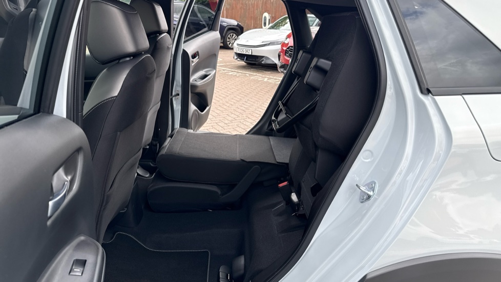 Honda Jazz 1.5 i-MMD Hybrid Crosstar Advance 5dr eCVT Hybrid Hatchback - Image 27