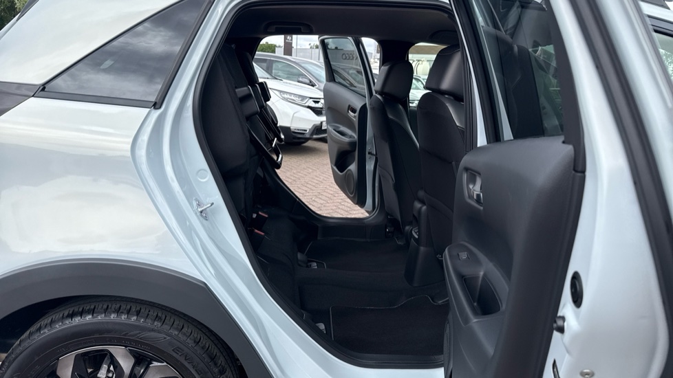 Honda Jazz 1.5 i-MMD Hybrid Crosstar Advance 5dr eCVT Hybrid Hatchback - Image 28
