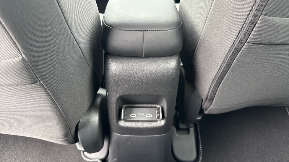 Honda Jazz 1.5 i-MMD Hybrid Crosstar Advance 5dr eCVT Hybrid Hatchback - Image 30