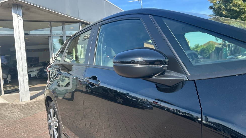 Honda Jazz 1.5 i-MMD Hybrid Elegance 5dr eCVT Hybrid Hatchback - Image 17