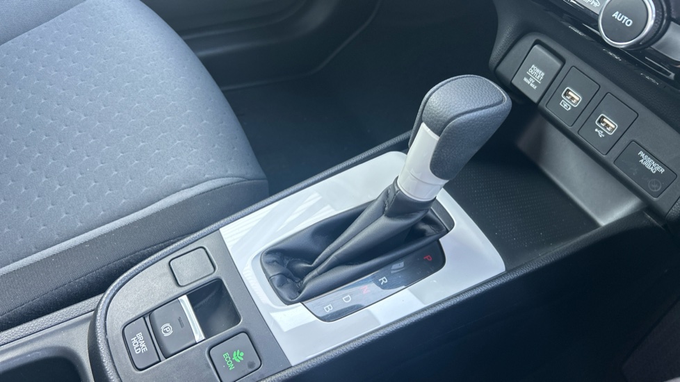 Honda Jazz 1.5 i-MMD Hybrid Elegance 5dr eCVT Hybrid Hatchback - Image 29