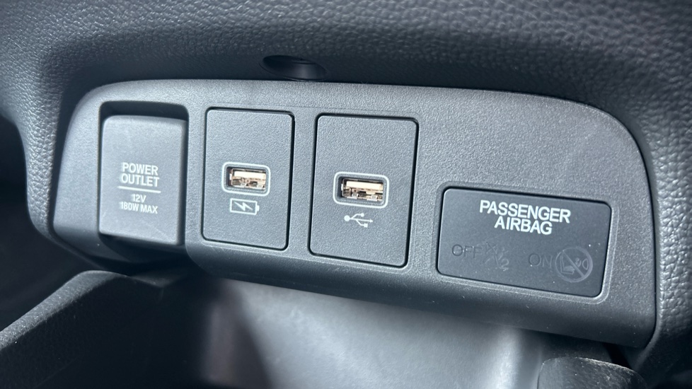 Honda Jazz 1.5 i-MMD Hybrid Elegance 5dr eCVT Hybrid Hatchback - Image 37