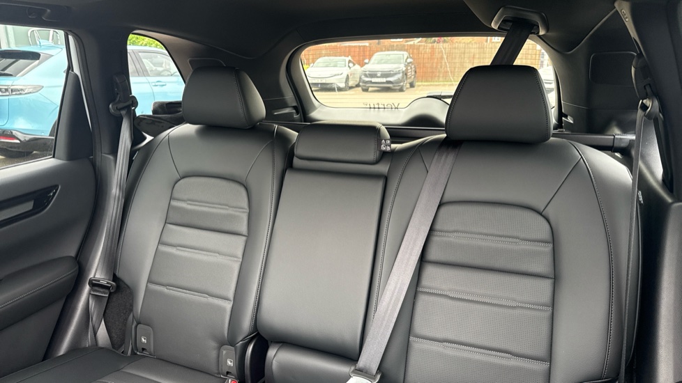 Honda CR-V 2.0 ePHEV Advance Tech 5dr eCVT Estate - Image 8