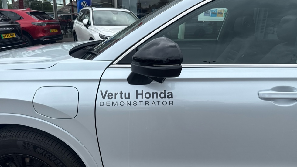 Honda CR-V 2.0 ePHEV Advance Tech 5dr eCVT Estate - Image 33