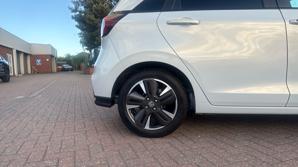 Honda Jazz 1.5 i-MMD Hybrid Advance 5dr eCVT Hybrid Hatchback - Image 9