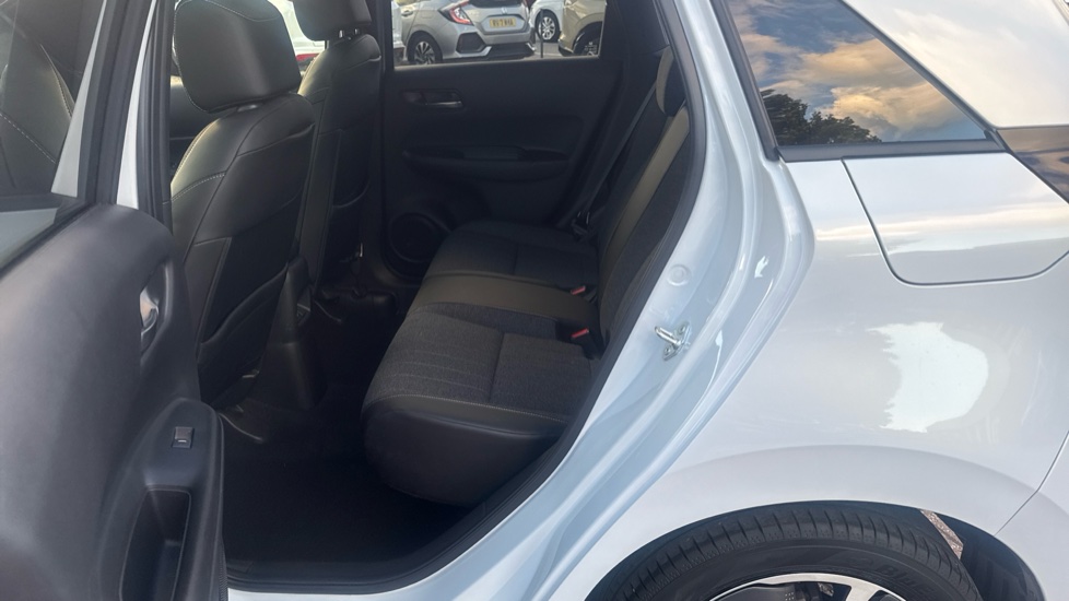 Honda Jazz 1.5 i-MMD Hybrid Advance 5dr eCVT Hybrid Hatchback - Image 27
