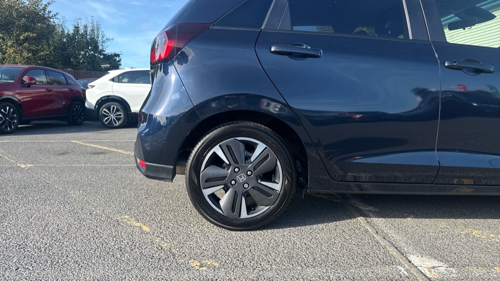 Honda Jazz 1.5 i-MMD Hybrid Advance 5dr eCVT Hybrid Hatchback - Image 9