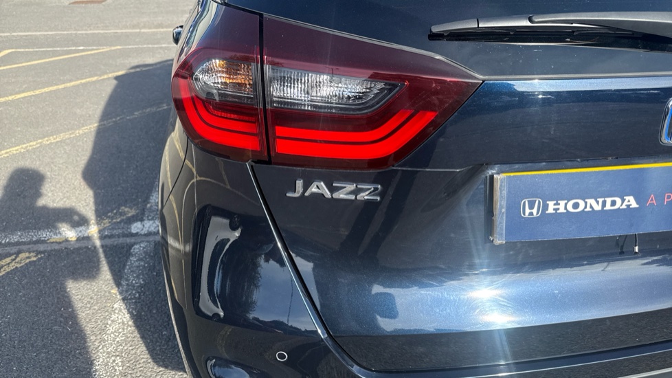 Honda Jazz 1.5 i-MMD Hybrid Advance 5dr eCVT Hybrid Hatchback - Image 19
