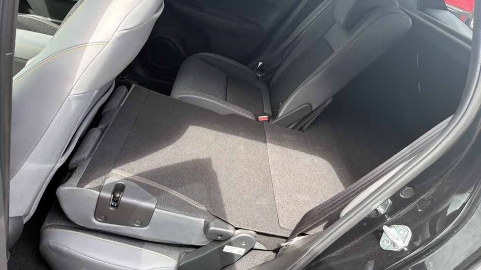 Honda Jazz 1.5 i-MMD Hybrid Advance Sport 5dr eCVT Hybrid Hatchback - Image 37