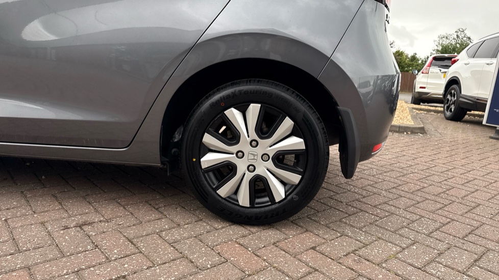 Honda Jazz 1.5 i-MMD Hybrid SR 5dr eCVT Hybrid Hatchback - Image 17