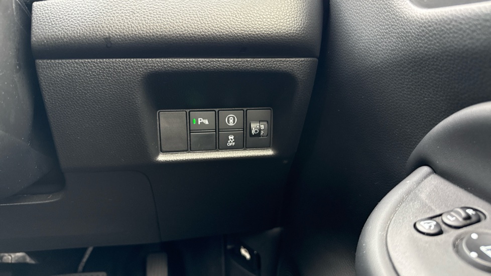 Honda Jazz 1.5 i-MMD Hybrid SR 5dr eCVT Hybrid Hatchback - Image 37