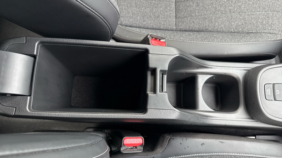 Honda Jazz 1.5 i-MMD Hybrid SR 5dr eCVT Hybrid Hatchback - Image 38
