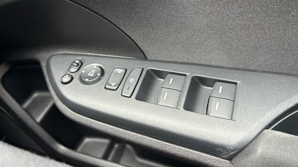 Honda Civic 1.5 VTEC Turbo Sport 5dr Petrol Hatchback - Image 29