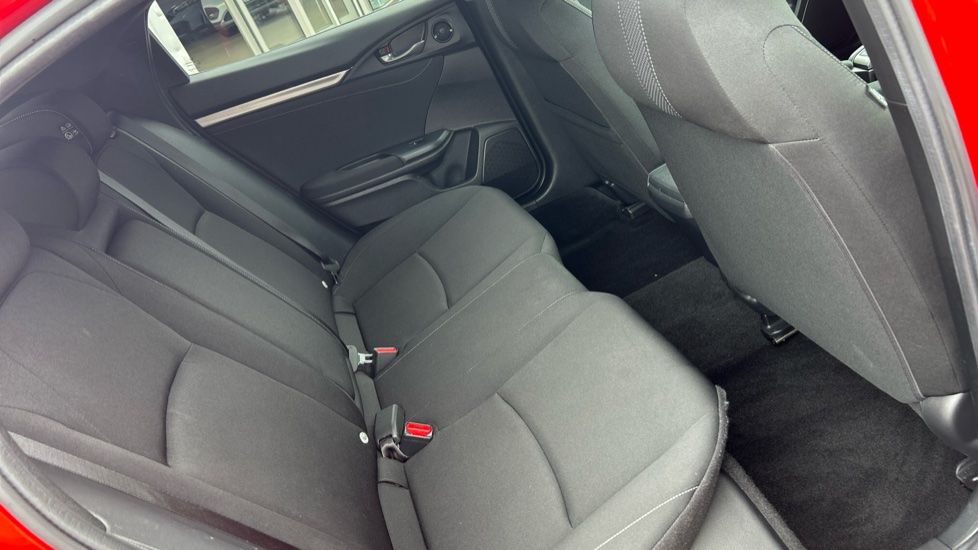 Honda Civic 1.5 VTEC Turbo Sport 5dr Petrol Hatchback - Image 41