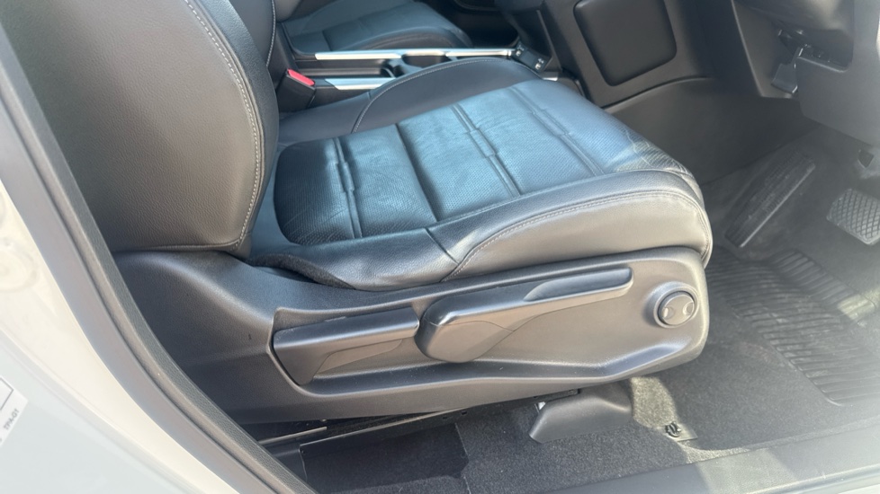 Honda CR-V 2.0 i-MMD Hybrid SR 5dr eCVT Hybrid Estate - Image 33