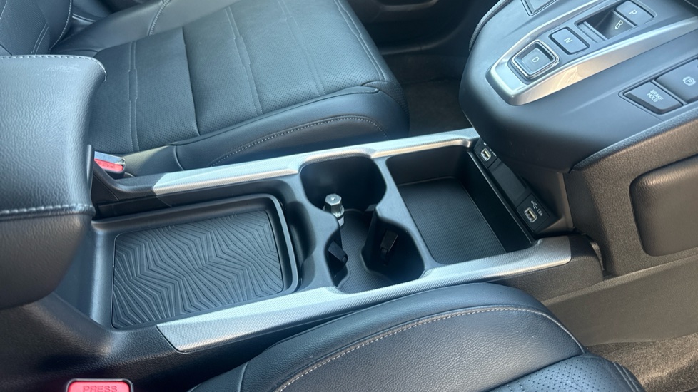 Honda CR-V 2.0 i-MMD Hybrid SR 5dr eCVT Hybrid Estate - Image 37