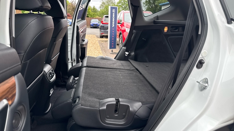 Honda CR-V 2.0 i-MMD Hybrid SR 5dr eCVT Hybrid Estate - Image 23