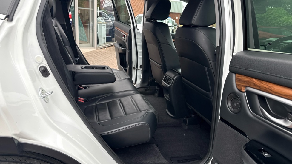Honda CR-V 2.0 i-MMD Hybrid SR 5dr eCVT Hybrid Estate - Image 25