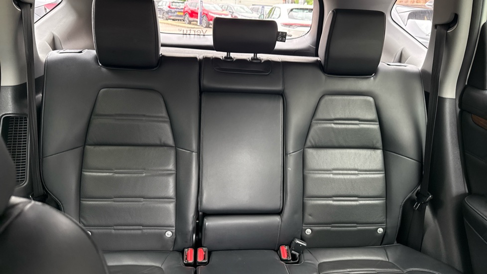 Honda CR-V 2.0 i-MMD Hybrid SR 5dr eCVT Hybrid Estate - Image 38