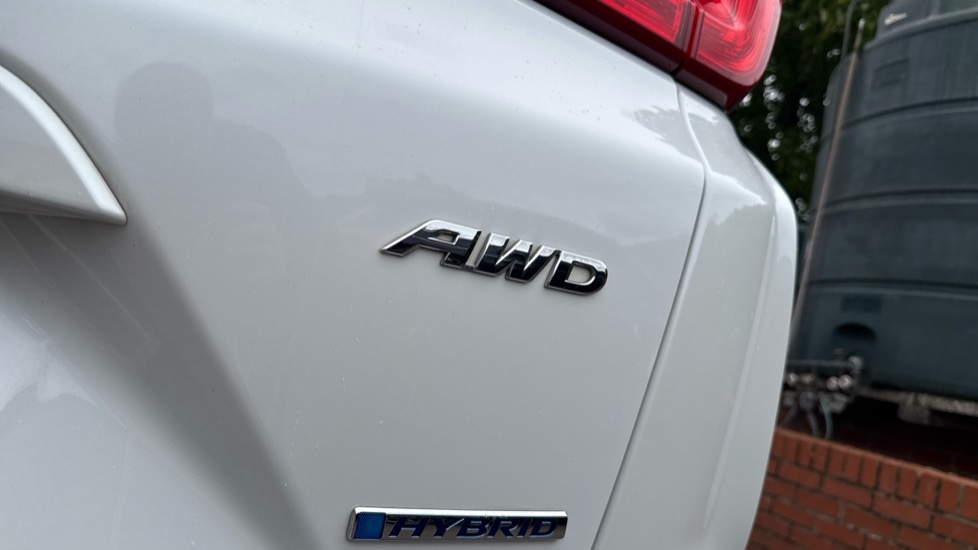 Honda CR-V 2.0 i-MMD Hybrid SR 5dr eCVT Hybrid Estate - Image 44