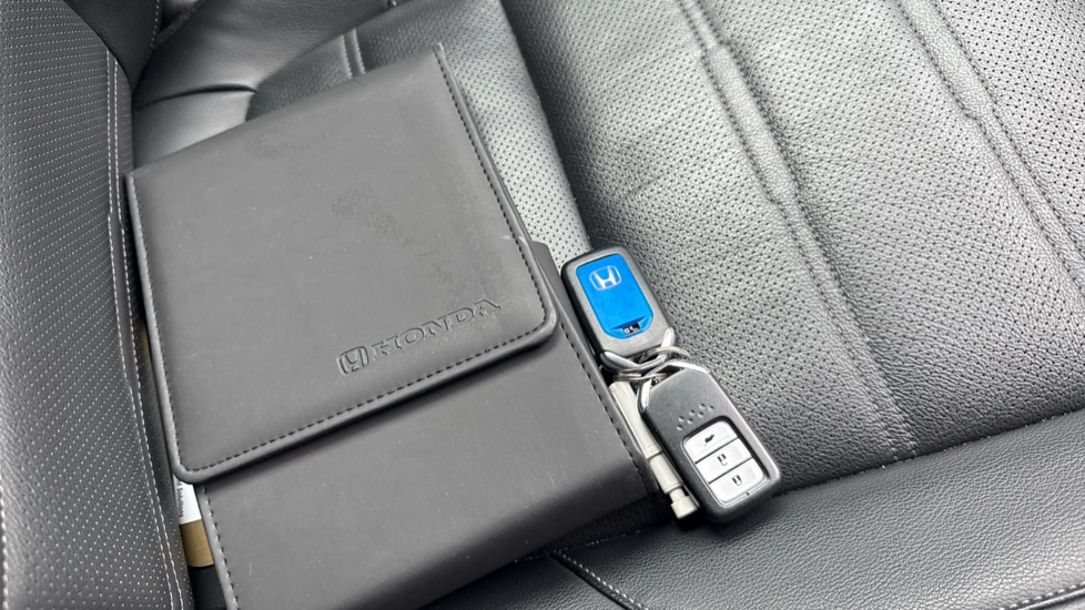 Honda CR-V 2.0 i-MMD Hybrid SR 5dr eCVT Hybrid Estate - Image 45