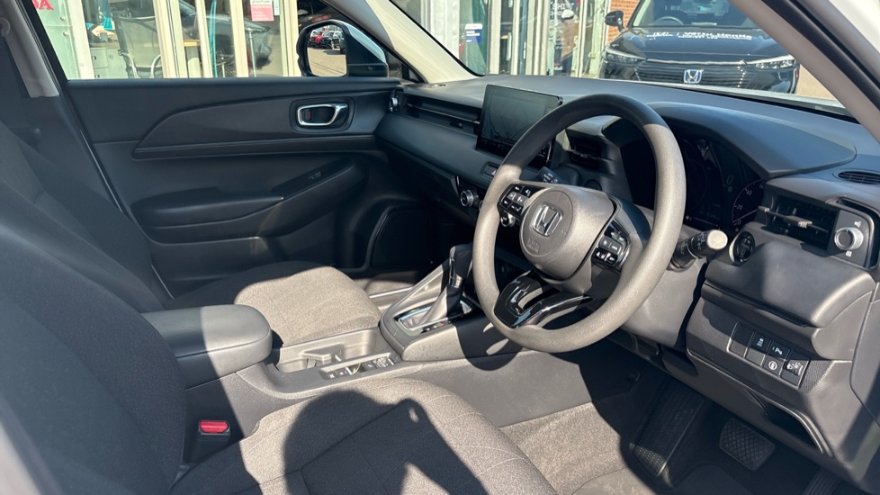 Honda HR-V 1.5 eHEV Elegance 5dr CVT Hybrid Hatchback - Image 16