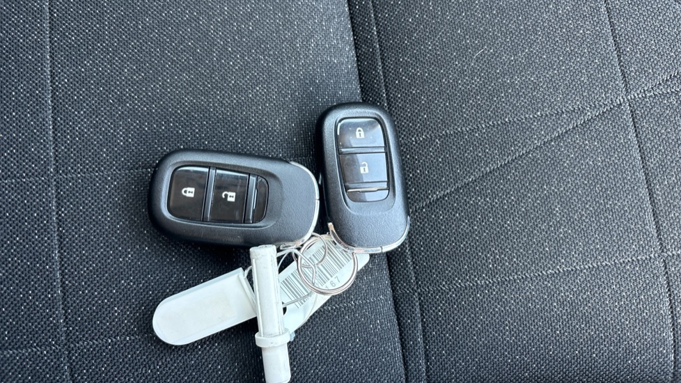 Honda HR-V 1.5 eHEV Elegance 5dr CVT Hybrid Hatchback - Image 23